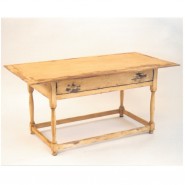 Donner-Colonial-Coffee-Table